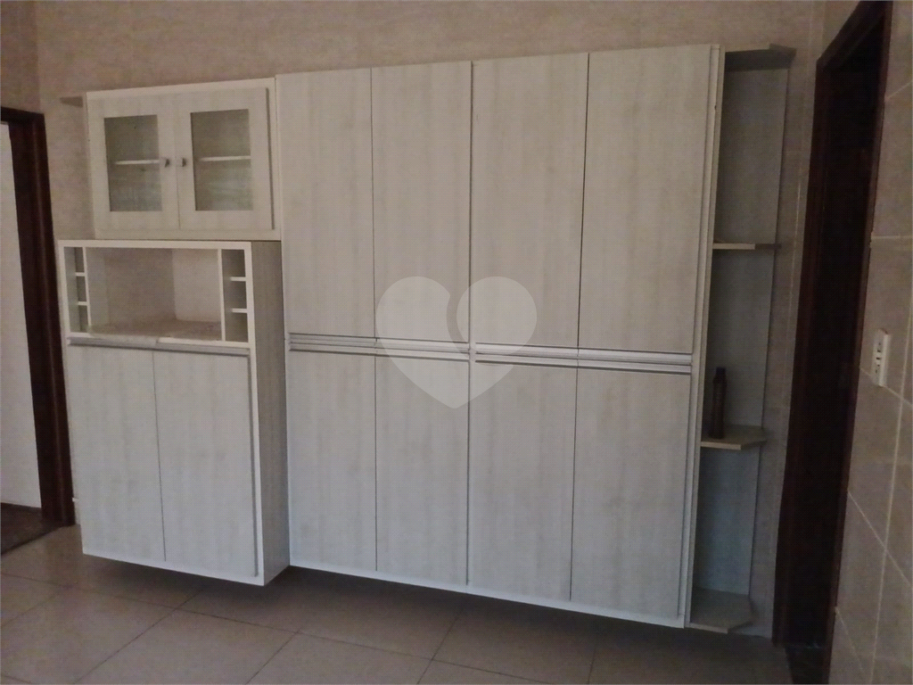 Casa à venda com 2 quartos, 110m² - Foto 1