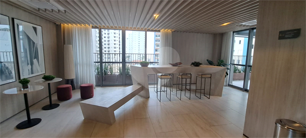 EST[UDIO MOBILIADO PARA LOCAÇÃO NOS JARDINS 