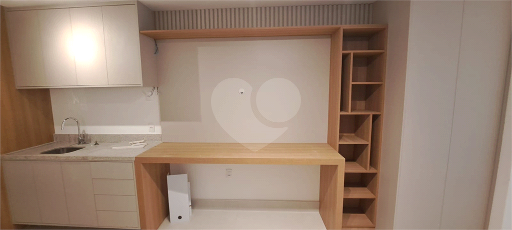 EST[UDIO MOBILIADO PARA LOCAÇÃO NOS JARDINS 