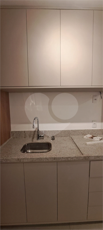 EST[UDIO MOBILIADO PARA LOCAÇÃO NOS JARDINS 