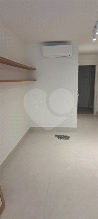 EST[UDIO MOBILIADO PARA LOCAÇÃO NOS JARDINS 