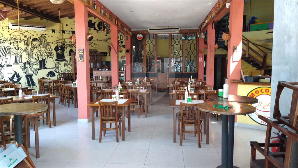 Restaurante Renomado e totalmente equipado em Excelente localização totalmente regularizado, 