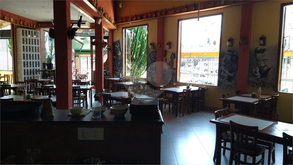 Restaurante Renomado e totalmente equipado em Excelente localização totalmente regularizado, 