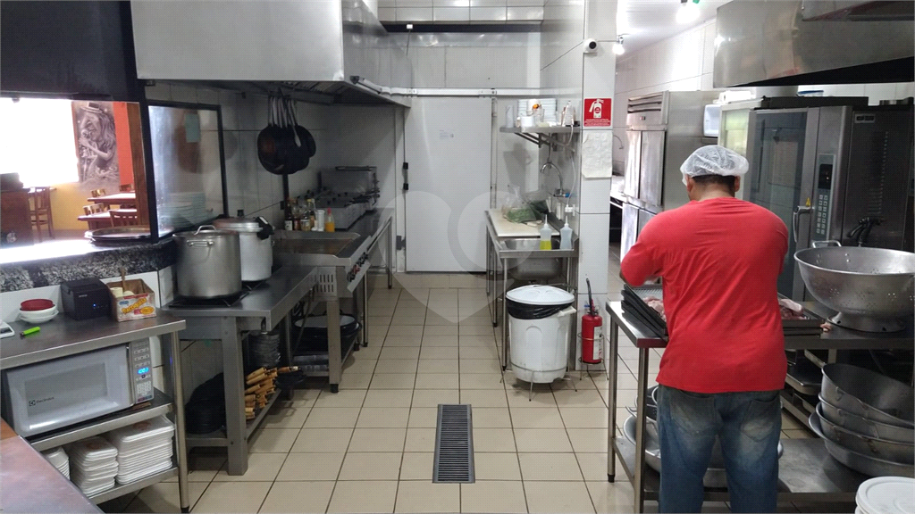 Restaurante Renomado e totalmente equipado em Excelente localização totalmente regularizado, 