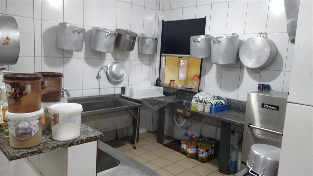 Restaurante Renomado e totalmente equipado em Excelente localização totalmente regularizado, 