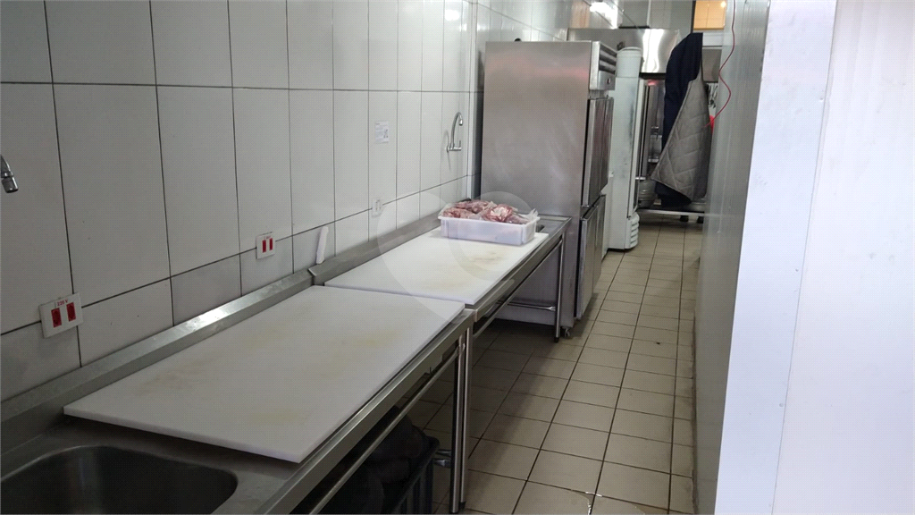 Restaurante Renomado e totalmente equipado em Excelente localização totalmente regularizado, 