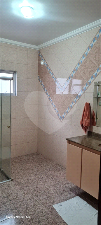 Casa Térrea com 738m² de Terreno e 27 Vagas Próxima ao Bosque Maia - PORTEIRA FECHADA