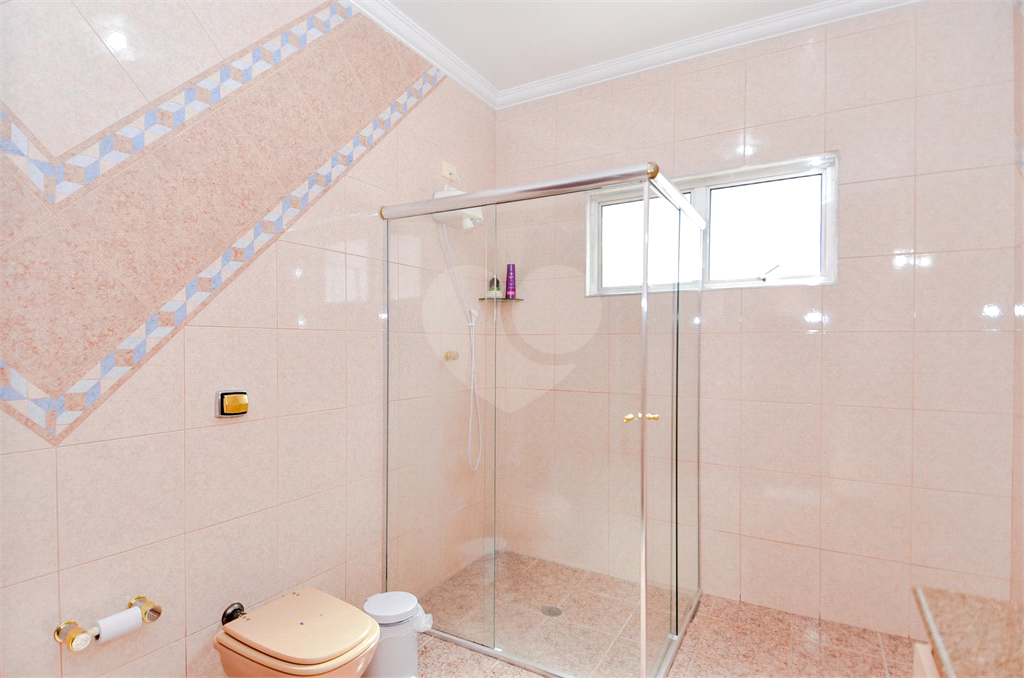 Casa Térrea com 738m² de Terreno e 27 Vagas Próxima ao Bosque Maia - PORTEIRA FECHADA