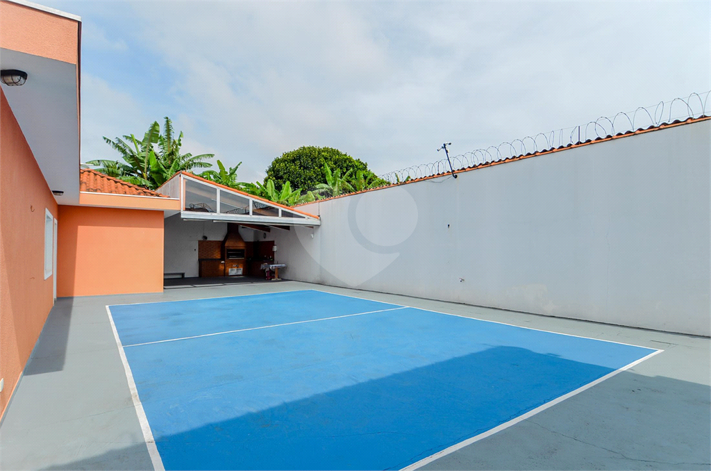 Casa Térrea com 738m² de Terreno e 27 Vagas Próxima ao Bosque Maia - PORTEIRA FECHADA