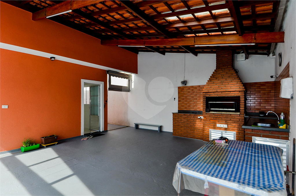 Casa Térrea com 738m² de Terreno e 27 Vagas Próxima ao Bosque Maia - PORTEIRA FECHADA