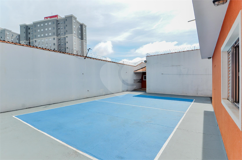 Casa Térrea com 738m² de Terreno e 27 Vagas Próxima ao Bosque Maia - PORTEIRA FECHADA