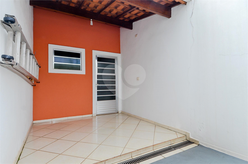 Casa Térrea com 738m² de Terreno e 27 Vagas Próxima ao Bosque Maia - PORTEIRA FECHADA