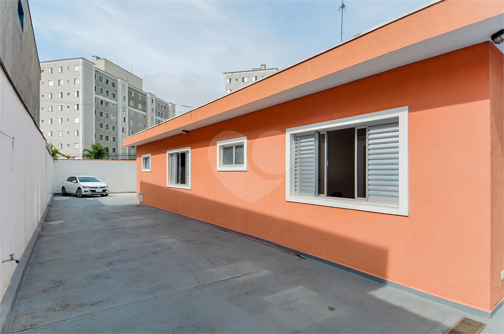 Casa Térrea com 738m² de Terreno e 27 Vagas Próxima ao Bosque Maia - PORTEIRA FECHADA