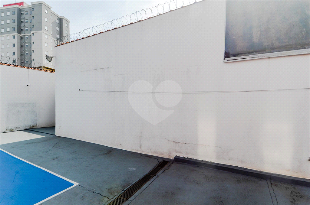 Casa Térrea com 738m² de Terreno e 27 Vagas Próxima ao Bosque Maia - PORTEIRA FECHADA