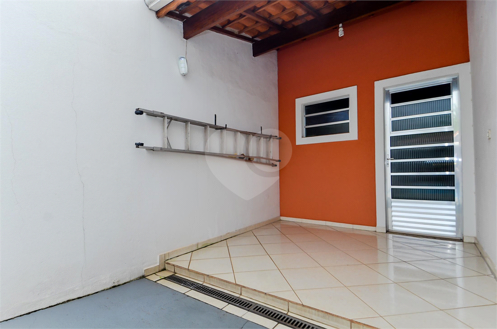 Casa Térrea com 738m² de Terreno e 27 Vagas Próxima ao Bosque Maia - PORTEIRA FECHADA