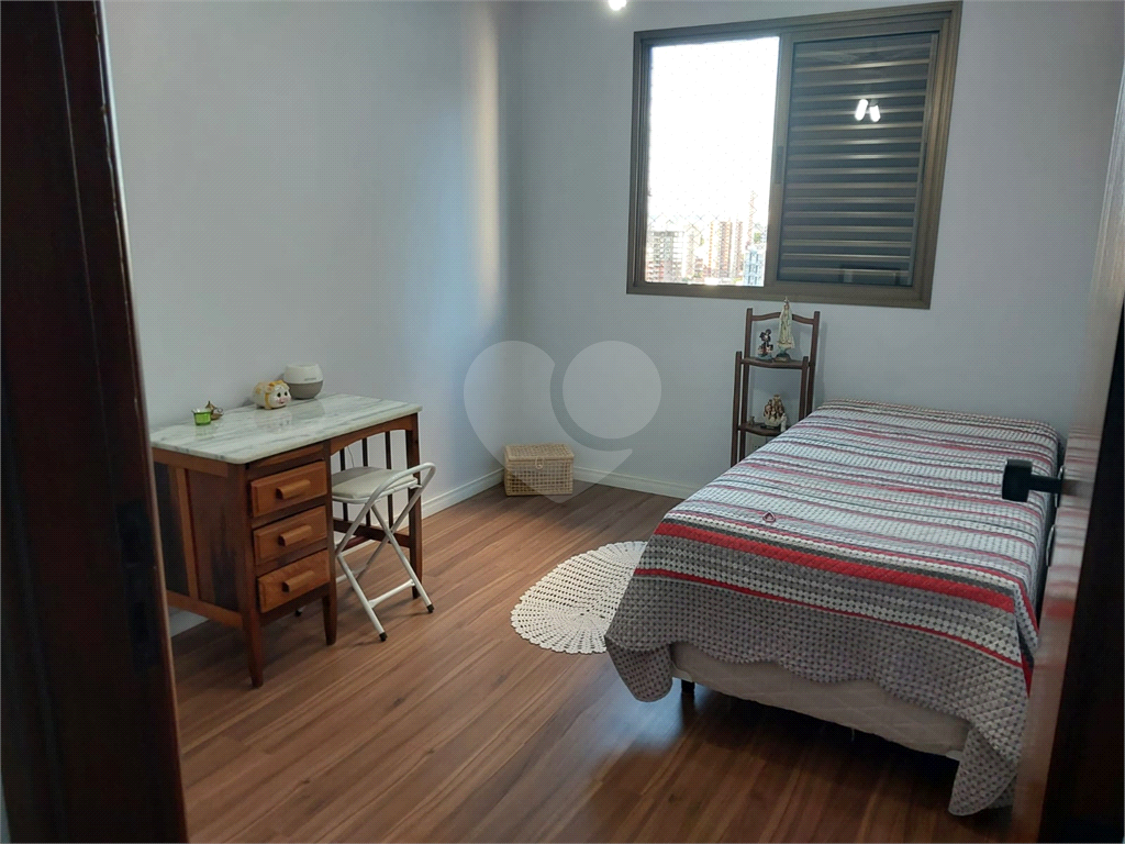 Apartamento à venda com 3 quartos, 100m² - Foto 19