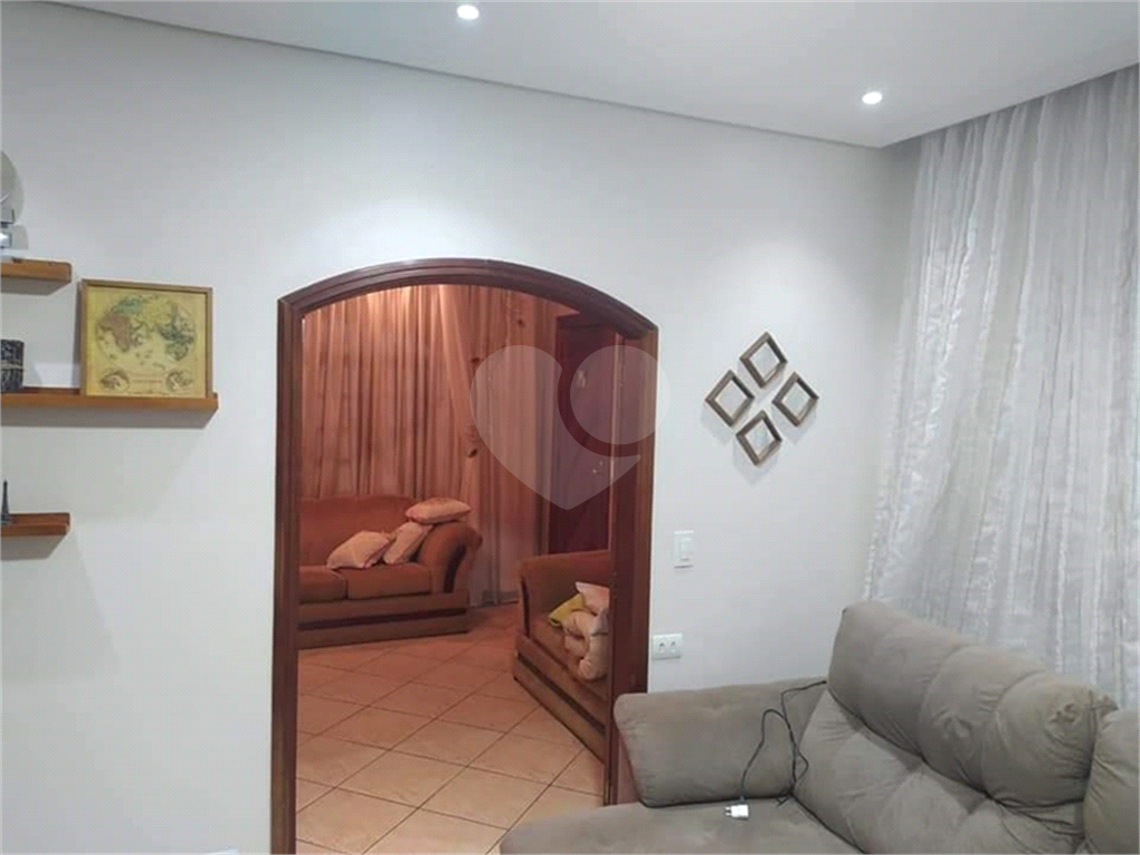 Casa à venda com 4 quartos, 115m² - Foto 2