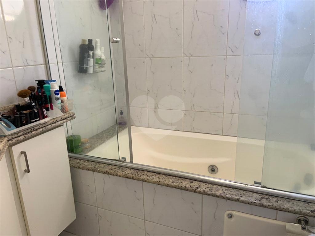 Apartamento a venda para investimento com locação e inquilino