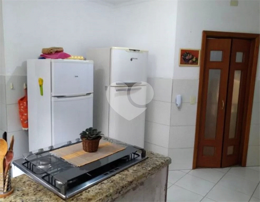 Casa de Condomínio à venda com 4 quartos, 250m² - Foto 10