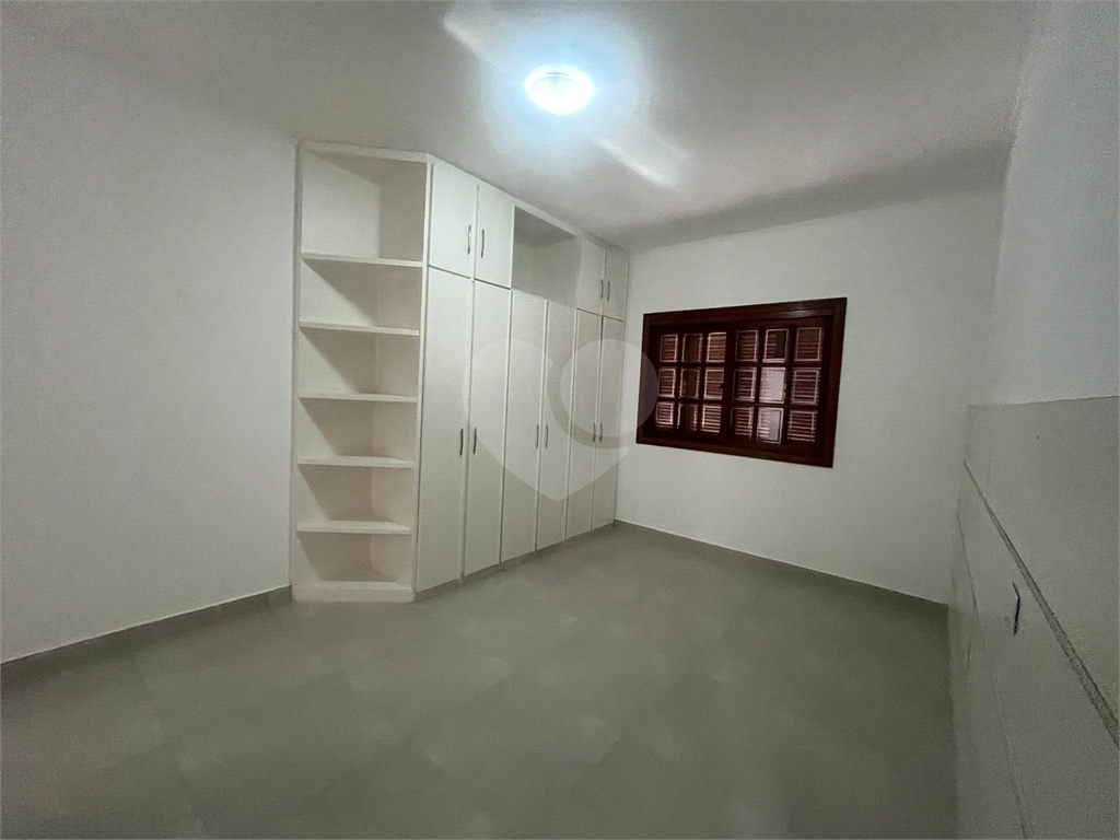 Sobrado  no Tremembé  com 3 dormitórios sendo 1 suíte e 3 vagas 