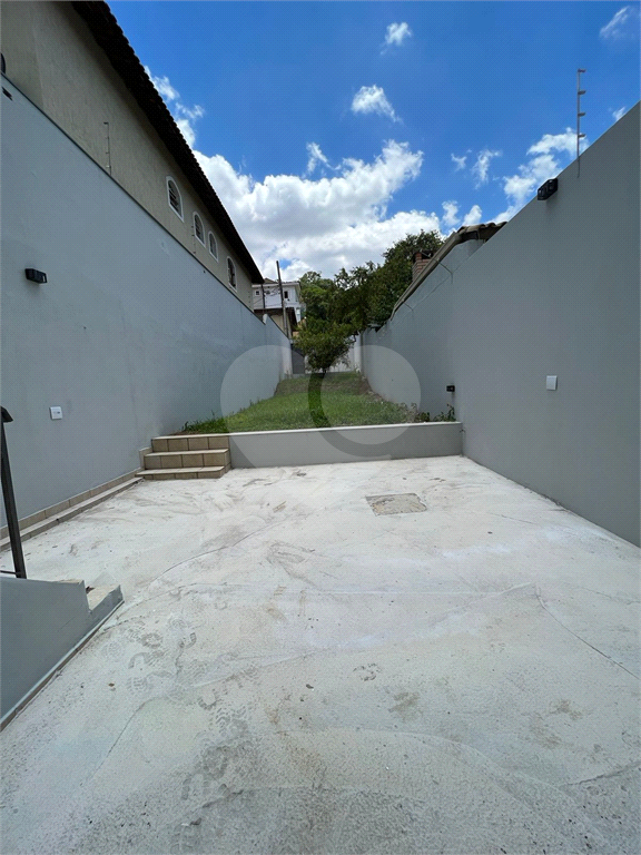 Sobrado  no Tremembé  com 3 dormitórios sendo 1 suíte e 3 vagas 