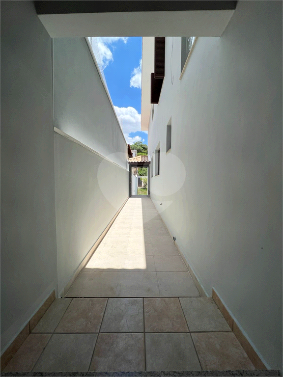 Sobrado  no Tremembé  com 3 dormitórios sendo 1 suíte e 3 vagas 