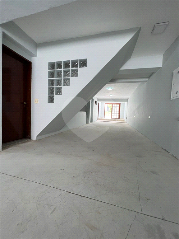 Sobrado  no Tremembé  com 3 dormitórios sendo 1 suíte e 3 vagas 