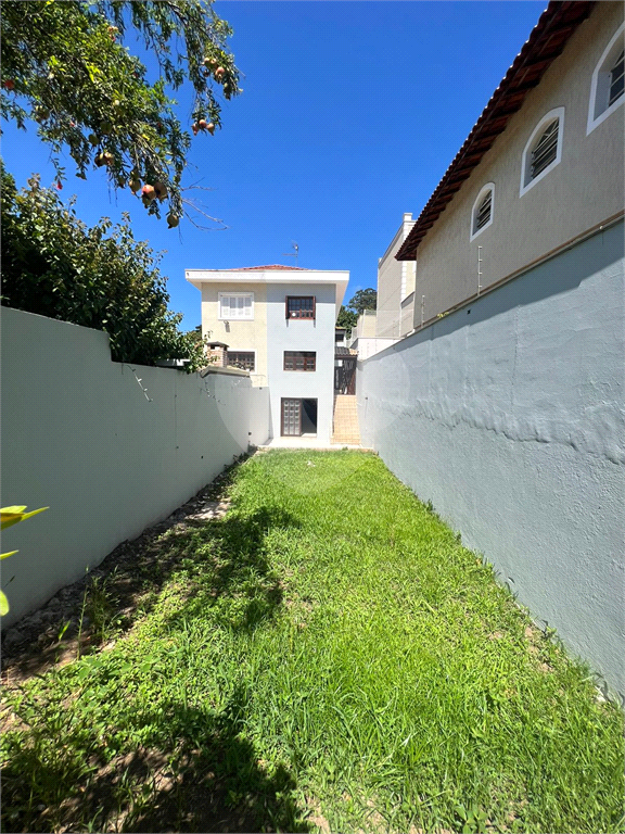 Sobrado  no Tremembé  com 3 dormitórios sendo 1 suíte e 3 vagas 