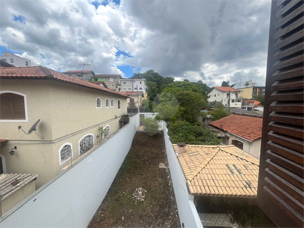 Sobrado  no Tremembé  com 3 dormitórios sendo 1 suíte e 3 vagas 