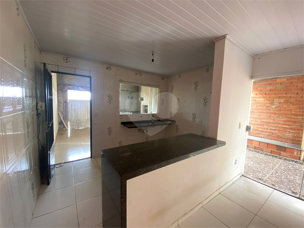 Casa à venda com 2 quartos, 98m² - Foto 1