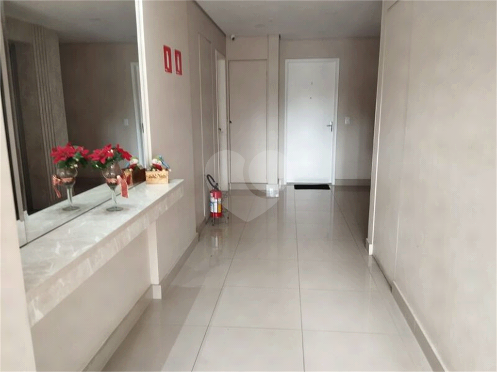 Apartamento à venda com 2 quartos, 50m² - Foto 17