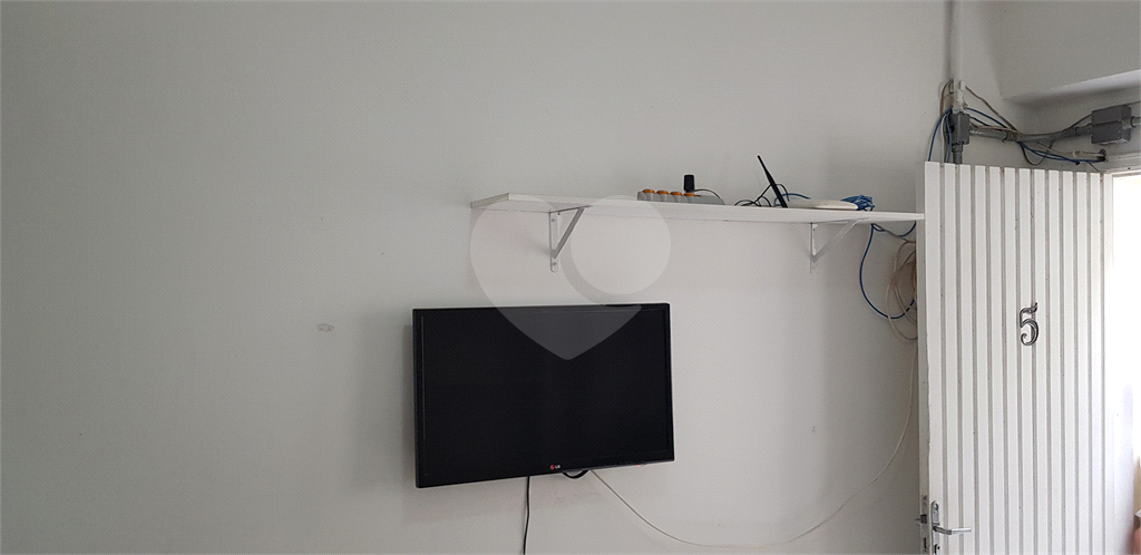CASA TÉRREA A VENDA COM 06 APARTAMENTOS PARA LOCAÇÃO - ÓTIMO PARA INVESTIDOR - PRAÇA ARVORE
