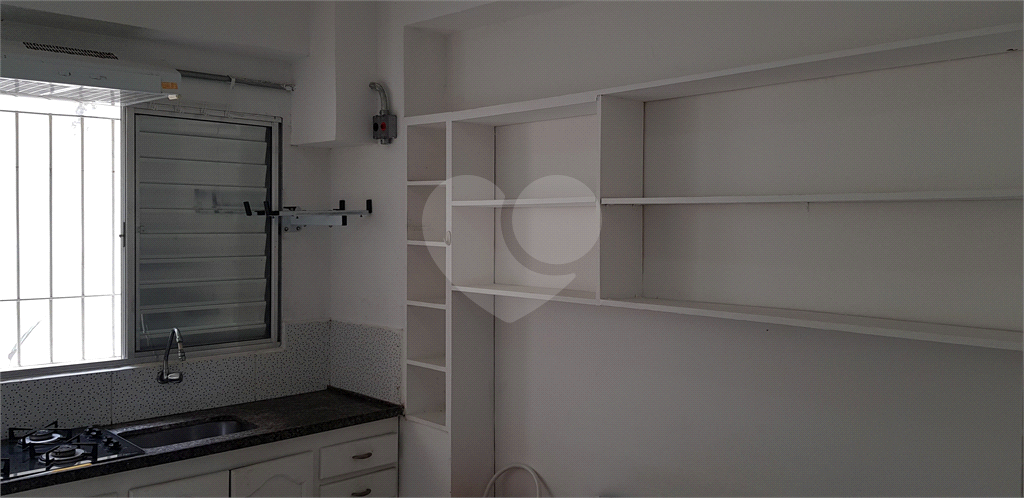CASA TÉRREA A VENDA COM 06 APARTAMENTOS PARA LOCAÇÃO - ÓTIMO PARA INVESTIDOR - PRAÇA ARVORE