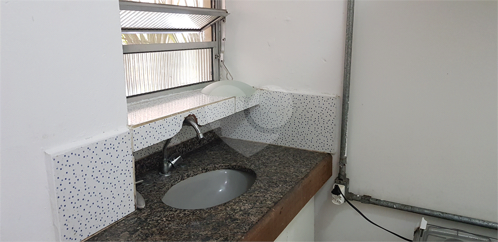 CASA TÉRREA A VENDA COM 06 APARTAMENTOS PARA LOCAÇÃO - ÓTIMO PARA INVESTIDOR - PRAÇA ARVORE