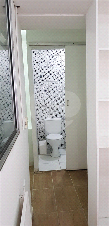 CASA TÉRREA A VENDA COM 06 APARTAMENTOS PARA LOCAÇÃO - ÓTIMO PARA INVESTIDOR - PRAÇA ARVORE
