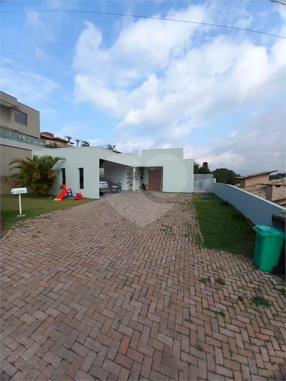 Casa de Condomínio à venda com 3 quartos, 256m² - Foto 12
