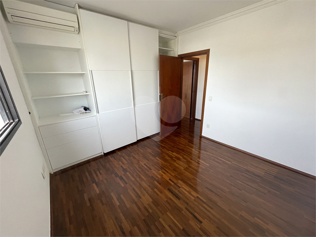 Apartamento à venda com 3 quartos, 165m² - Foto 35