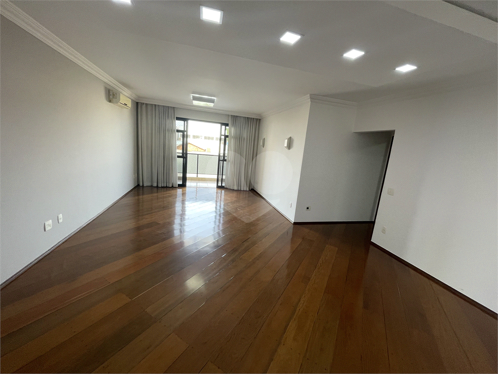 Apartamento à venda com 3 quartos, 165m² - Foto 3