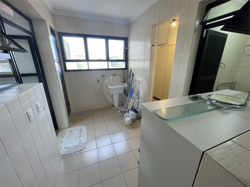 Apartamento à venda com 3 quartos, 165m² - Foto 14