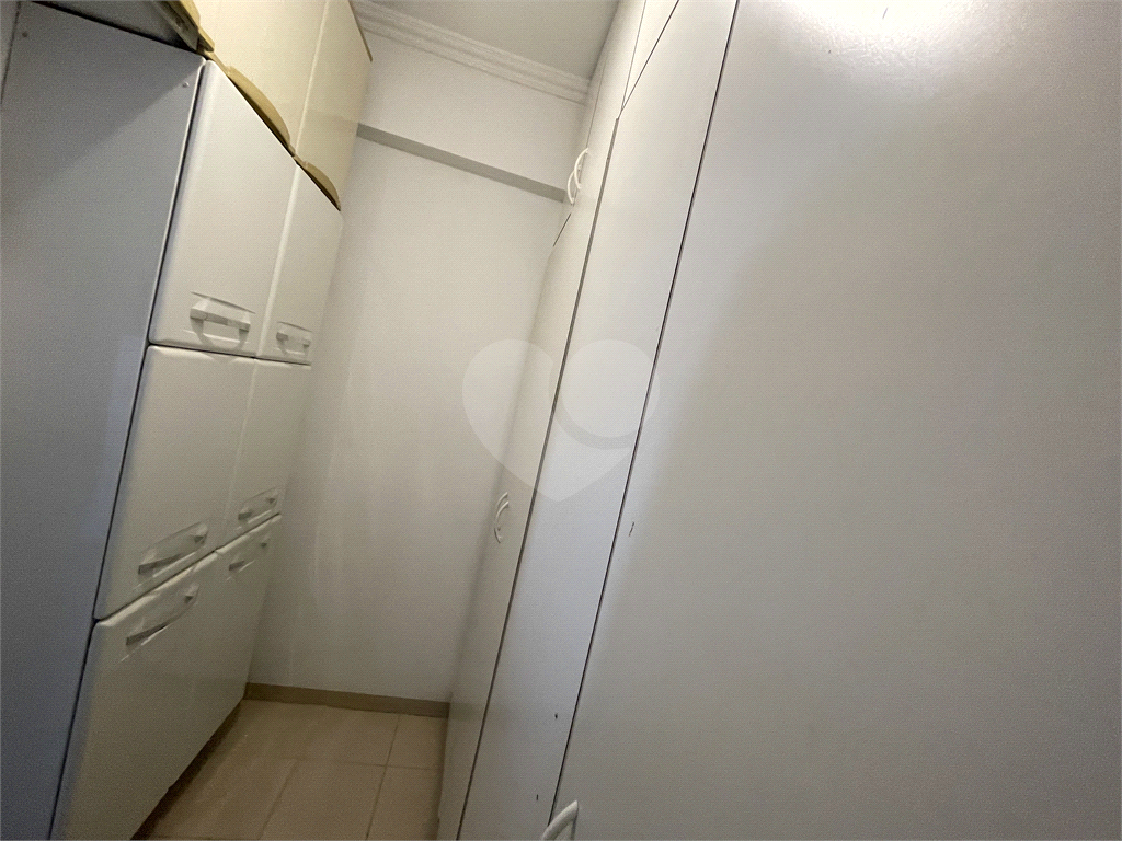 Apartamento à venda com 3 quartos, 165m² - Foto 18