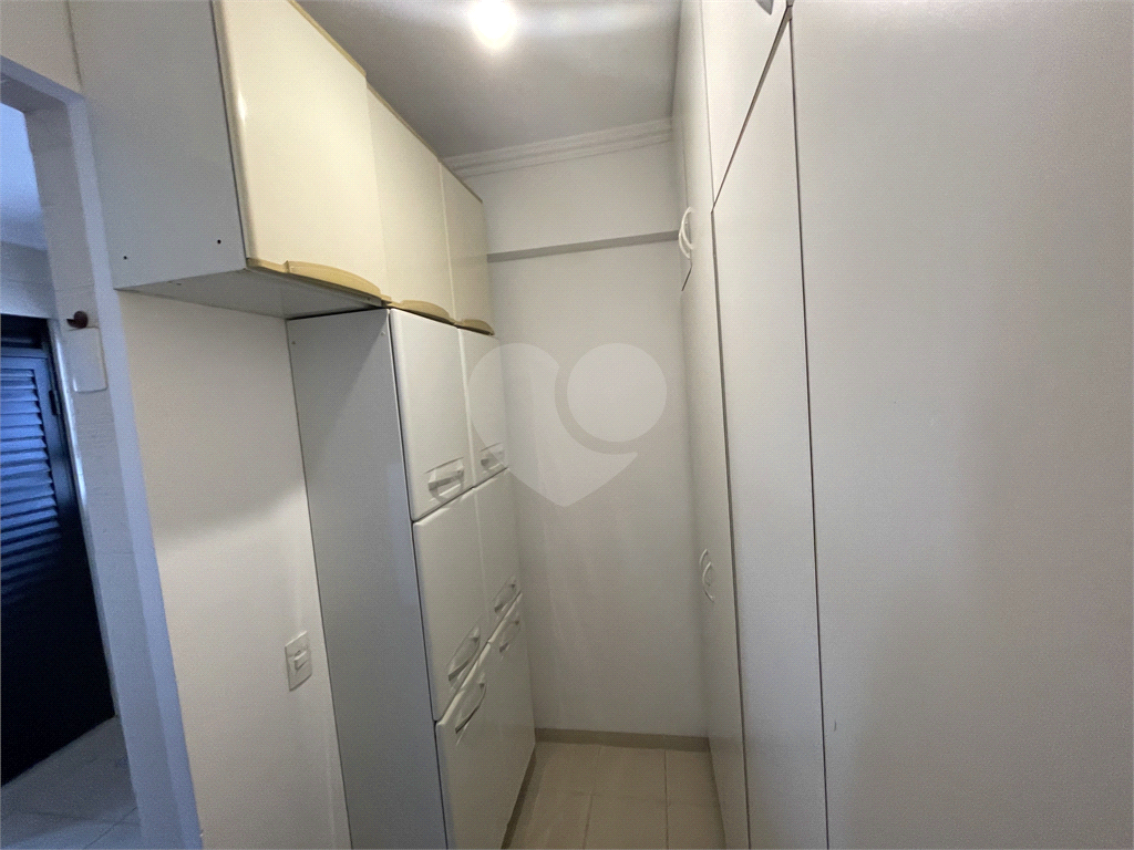 Apartamento à venda com 3 quartos, 165m² - Foto 17