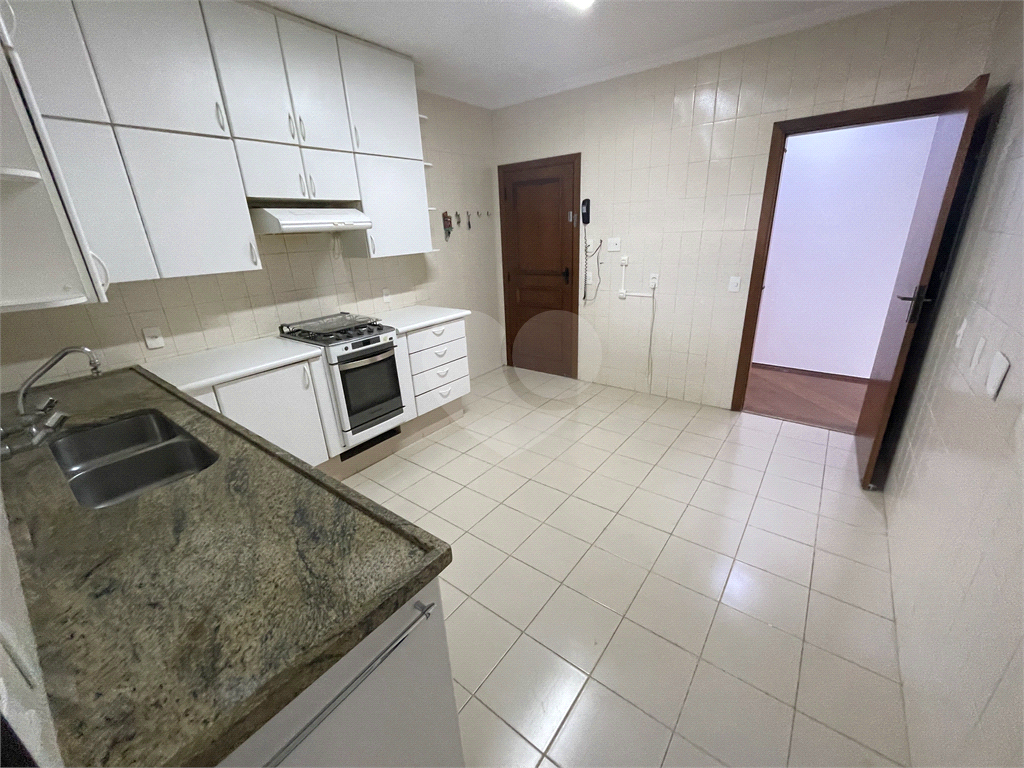 Apartamento à venda com 3 quartos, 165m² - Foto 12