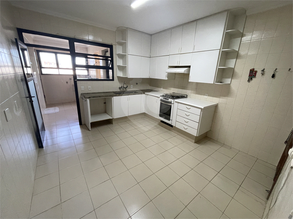 Apartamento à venda com 3 quartos, 165m² - Foto 10