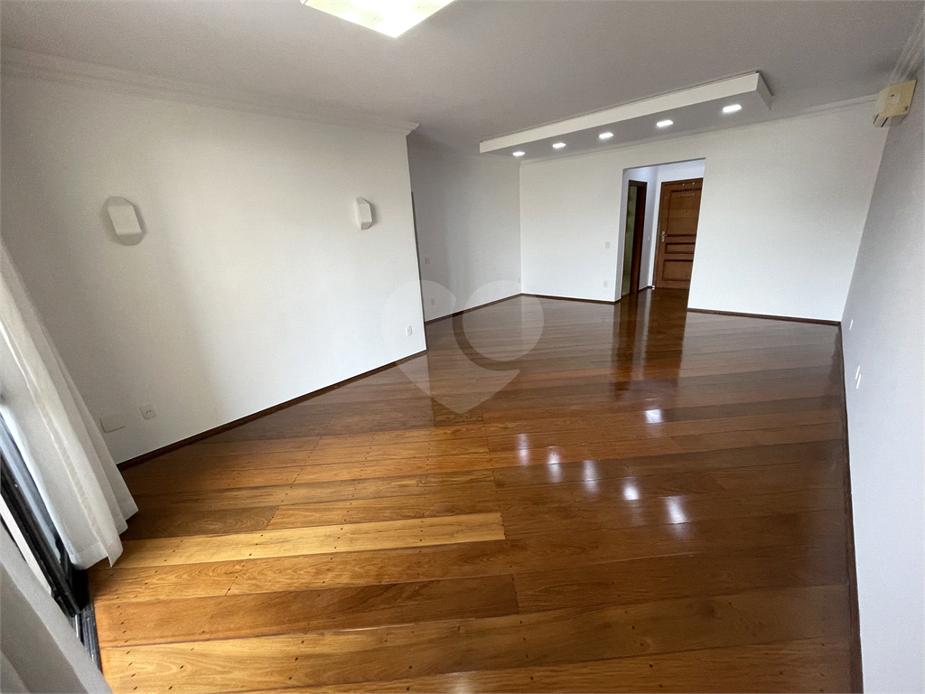 Apartamento à venda com 3 quartos, 165m² - Foto 4