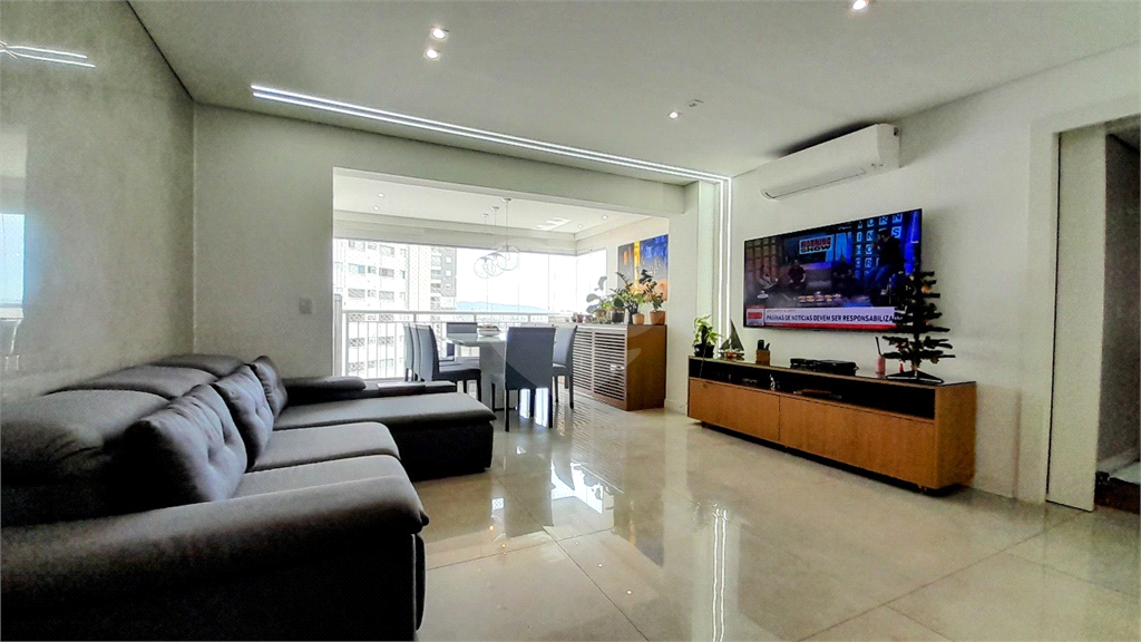 Apartamento novo  na região da Lapa/Água Branca. 103m², 3 quartos sendo uma suíte com closet.