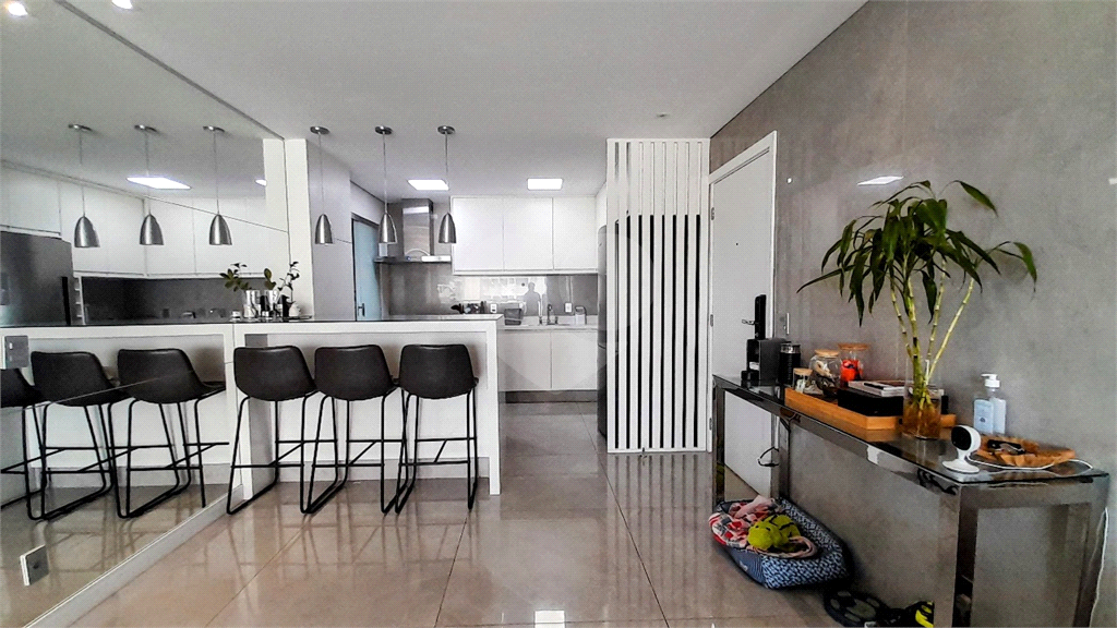 Apartamento novo  na região da Lapa/Água Branca. 103m², 3 quartos sendo uma suíte com closet.