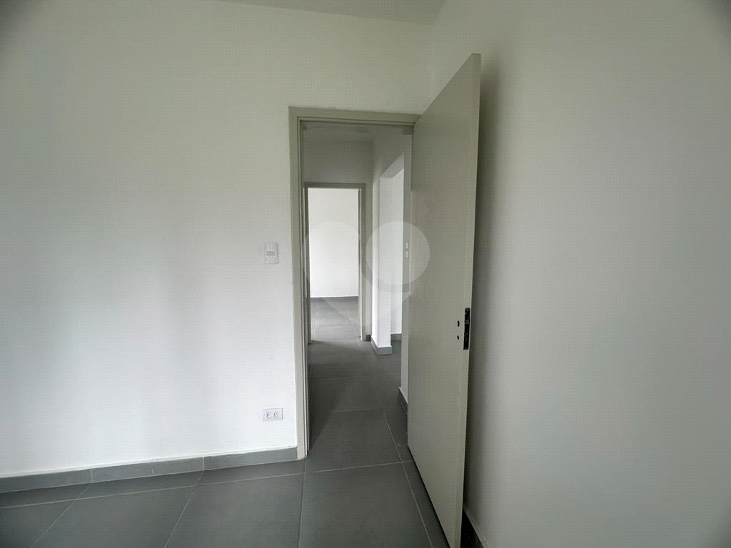 Apartamento à venda com 2 quartos, 72m² - Foto 13