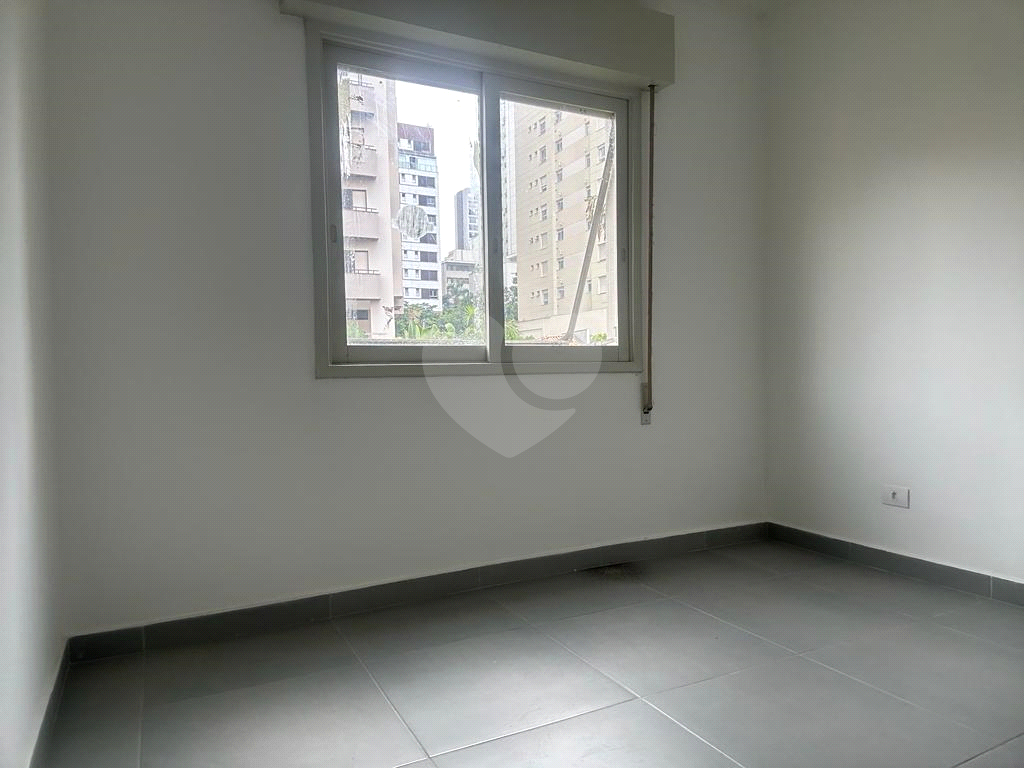 Apartamento à venda com 2 quartos, 72m² - Foto 6