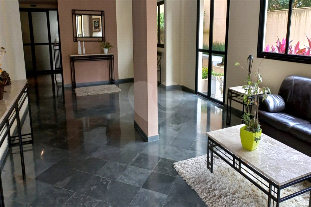 APARTAMENTO em SANTANA
