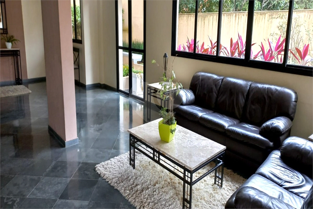 APARTAMENTO em SANTANA